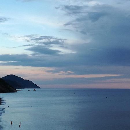 Tinetto Brezza Di Mare Deiva Marina Exterior foto